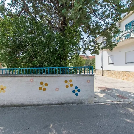 Alenka * Μούρτερ