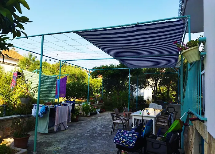 Alenka Apartamento Murter