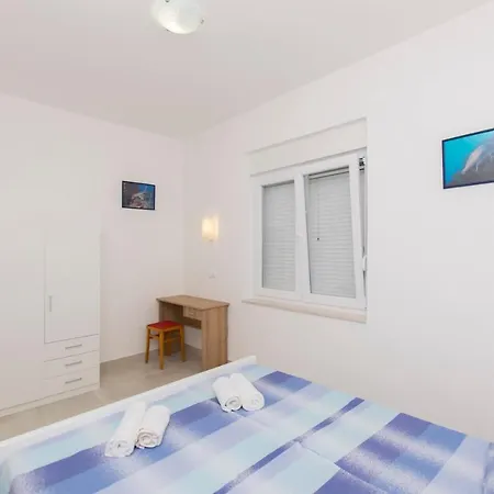 Alenka דירה מורטר